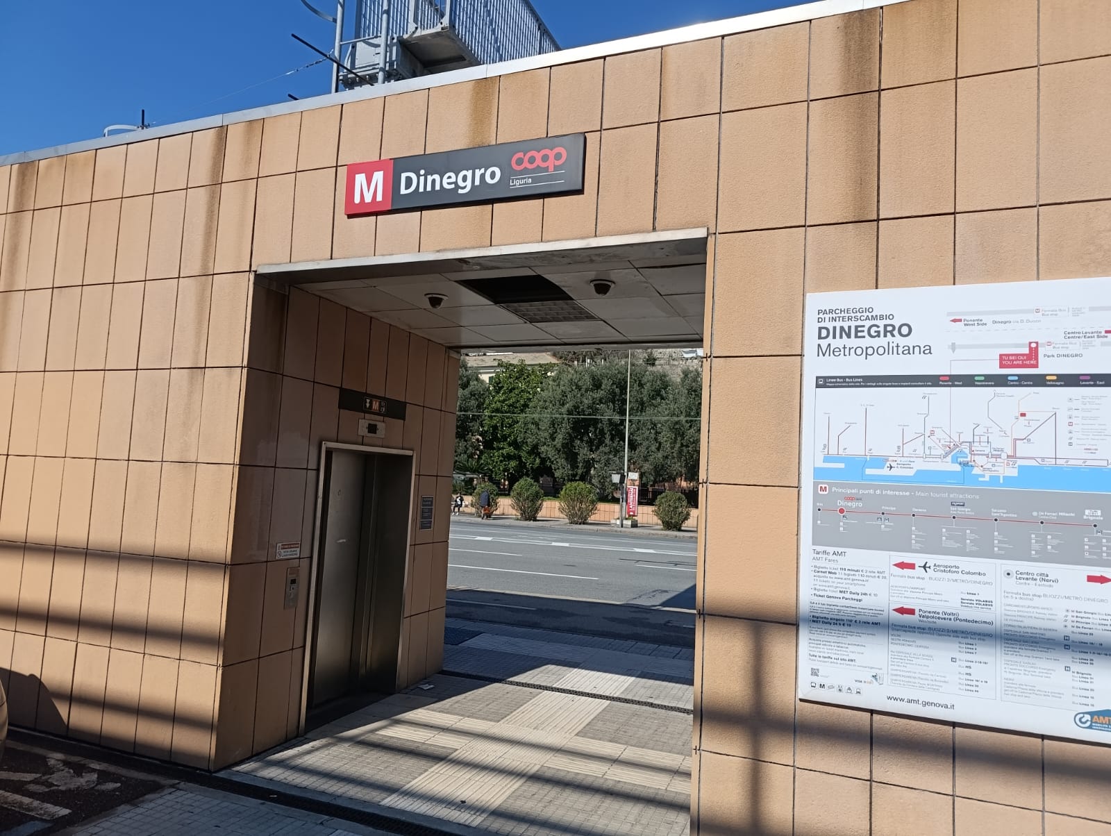 metropolitana — Genova