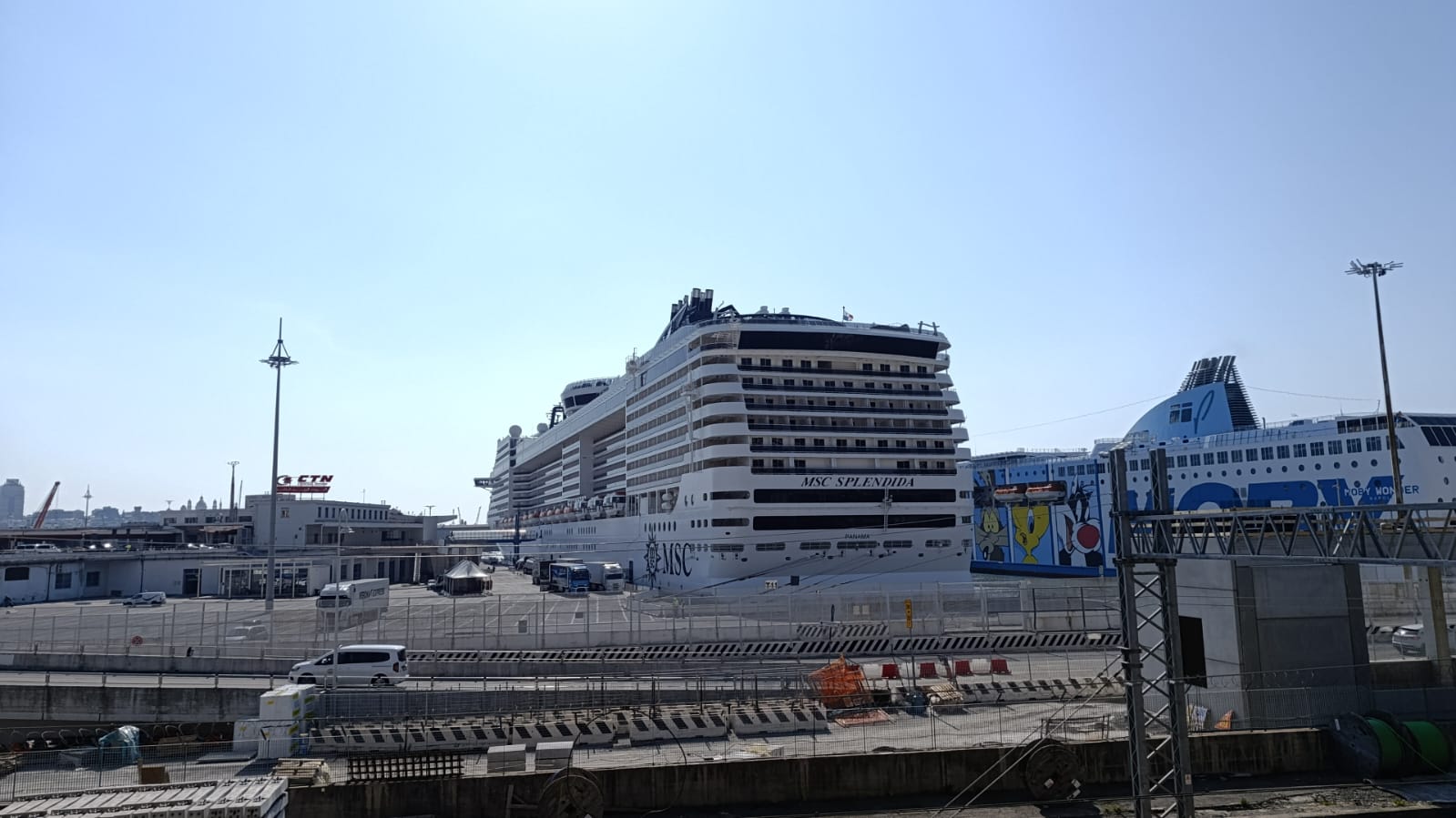 nave — Genova